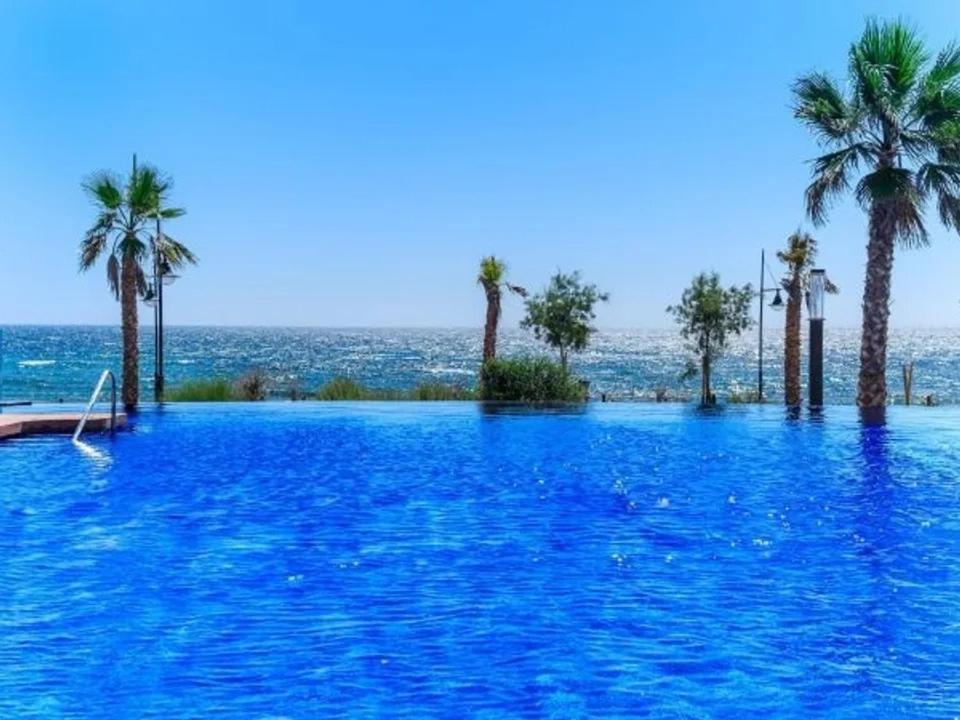 Apartment Deluxe Clara Sea Senses 또레비에하 외부 사진