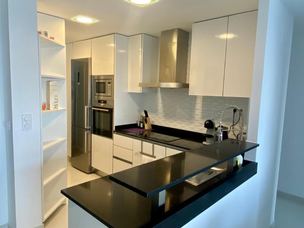 Apartment Deluxe Clara Sea Senses 또레비에하 외부 사진
