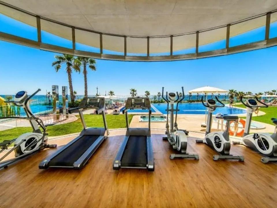 Apartment Deluxe Clara Sea Senses 또레비에하 외부 사진
