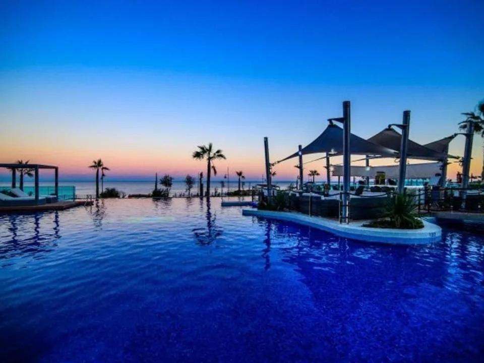 Apartment Deluxe Clara Sea Senses 또레비에하 외부 사진
