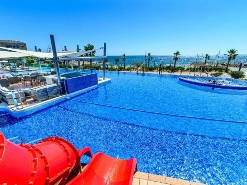 Apartment Deluxe Clara Sea Senses 또레비에하 외부 사진