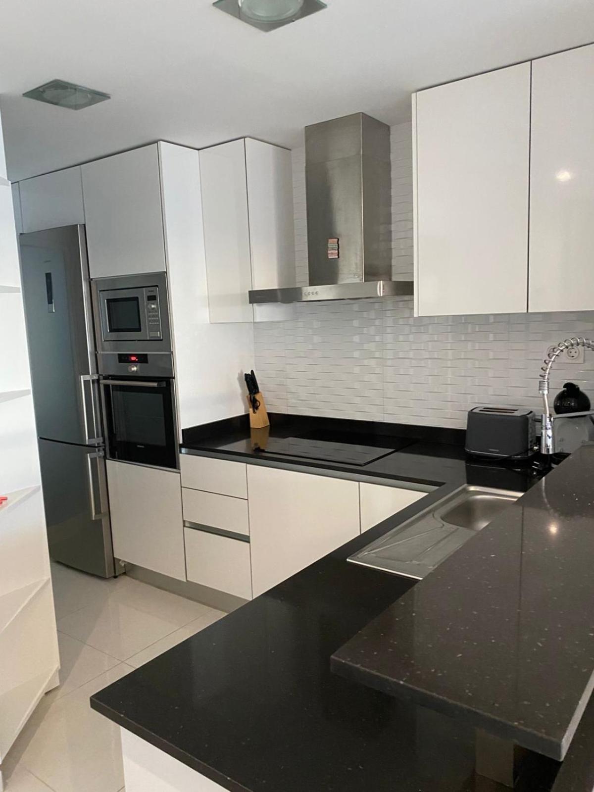 Apartment Deluxe Clara Sea Senses 또레비에하 외부 사진